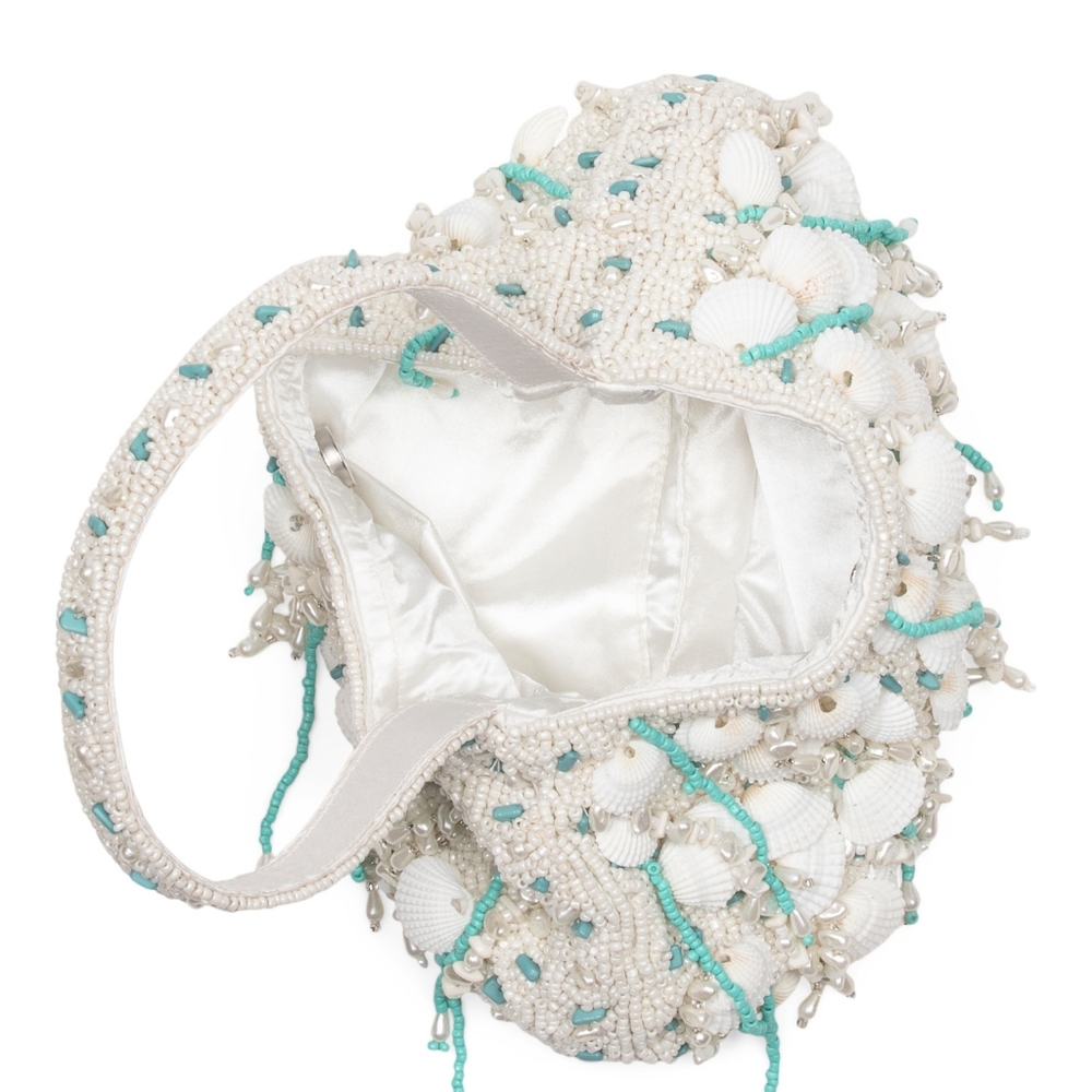 Chic Shell-Embellished Shoulder Handbag - Picture 3 of 4